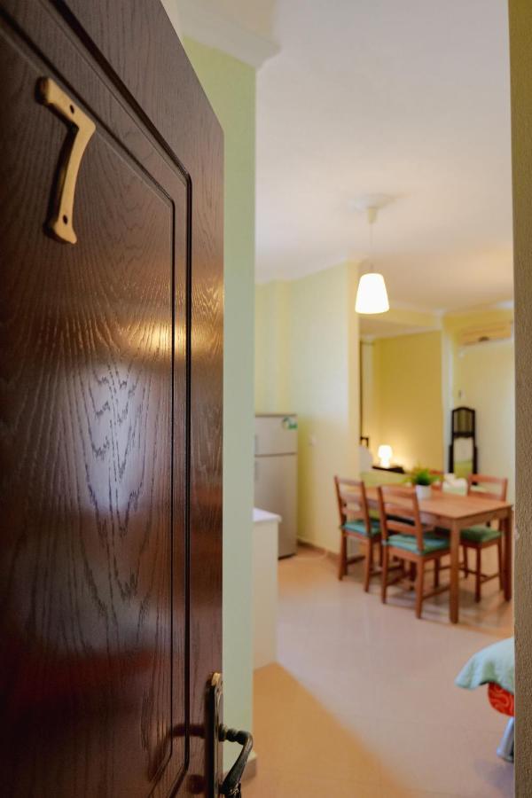 Malasi Apartments クサミル エクステリア 写真
